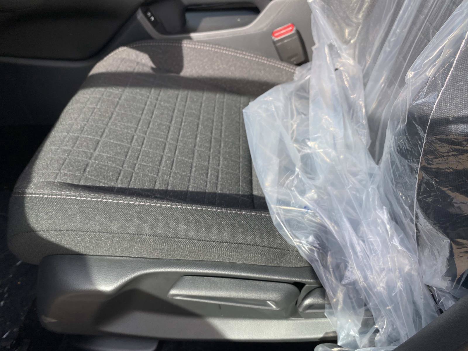 New 2027 Honda HR-V LX image 8