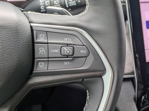 New 2025 Jeep Grand Cherokee Limited image 29