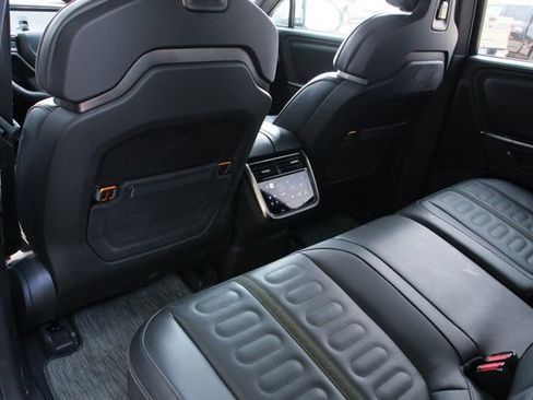 Used 2025 Rivian R1T Adventure image 20