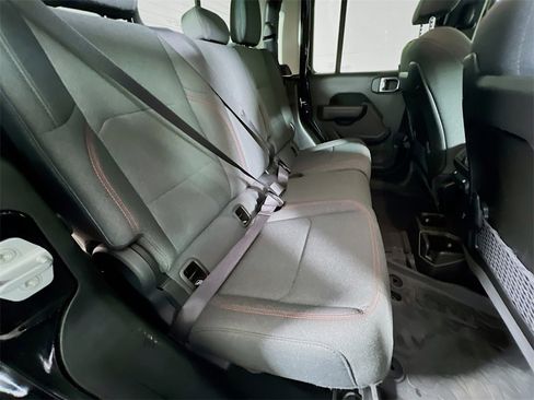 Used 2025 Jeep Gladiator Rubicon w/ Convenience Group image 24