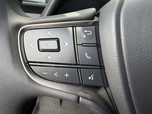 Used 2024 Lexus UX 250h F Sport FWD image 19