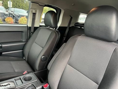 Used 2014 Toyota FJ Cruiser 4WD w/ Convenience Package image 15