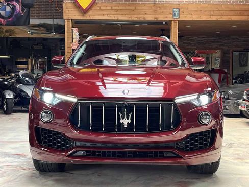 Used 2017 Maserati Levante S AWD/4WD image 7