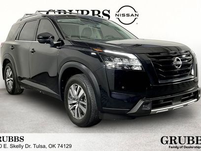 Used 2023 Nissan Pathfinder SL w/ Lighting Package (N92)