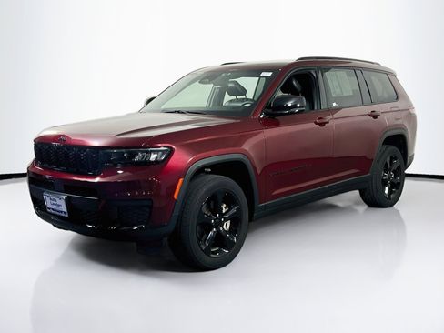 Used 2023 Jeep Grand Cherokee L Laredo image 1