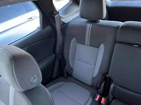 Used 2025 Chevrolet Blazer LT image 39