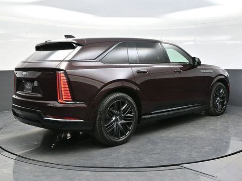 New 2025 Cadillac Escalade IQ Sport 2 w/ LPO, ONYX Package image 7