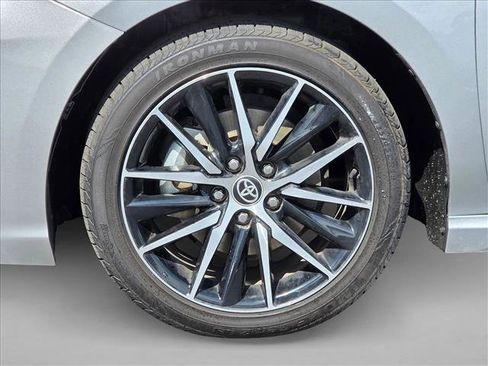Used 2024 Toyota Camry SE image 23