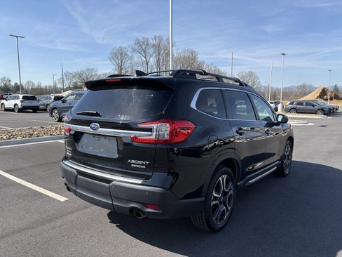 Used 2023 Subaru Ascent Limited w/ Technology Package image 9