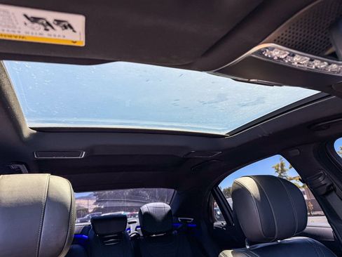 Used 2019 Mercedes-Benz S 560 Sedan image 17