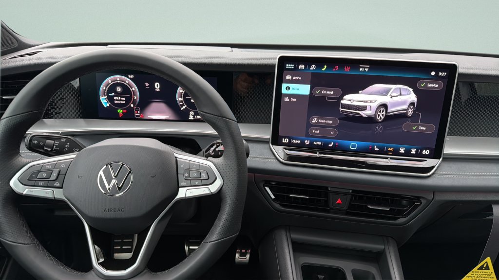 New 2026 Volkswagen Tiguan SE R-Line FWD image 18