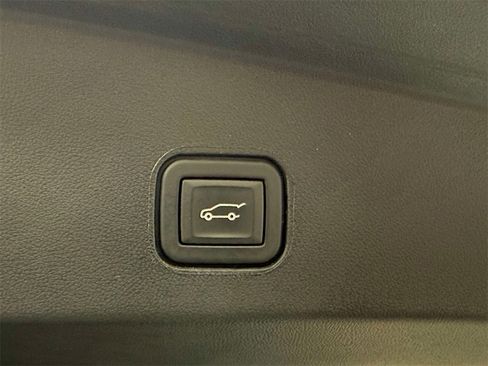 Certified 2024 Cadillac Lyriq Luxury w/ Nappa Leather Package image 18