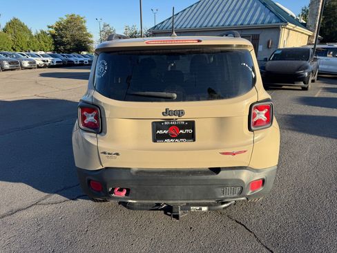 Used 2015 Jeep Renegade Trailhawk w/ Popular Equipment Group AWD/4WD image 4