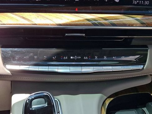Used 2021 Cadillac Escalade Sport Platinum AWD/4WD image 19