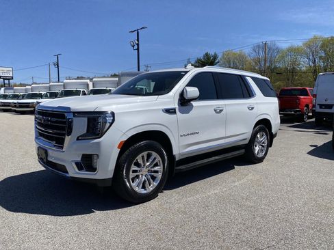 Used 2023 GMC Yukon SLT w/ SLT Premium Package AWD/4WD image 1