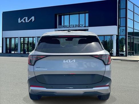 New 2026 Kia Sportage LX image 5