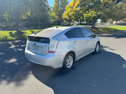Used 2011 Toyota Prius Two image 4