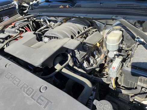 Used 2016 Chevrolet Suburban LT AWD/4WD image 34