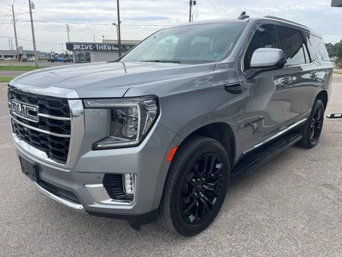 Used 2024 GMC Yukon SLT w/ SLT Luxury Package AWD/4WD image 6