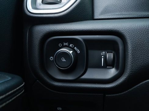 Used 2024 RAM 1500 Laramie RWD image 15