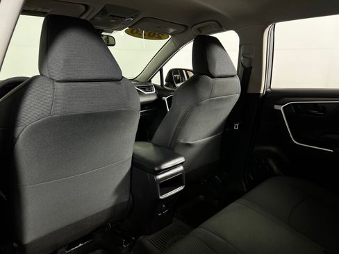 Certified 2020 Toyota RAV4 LE image 19