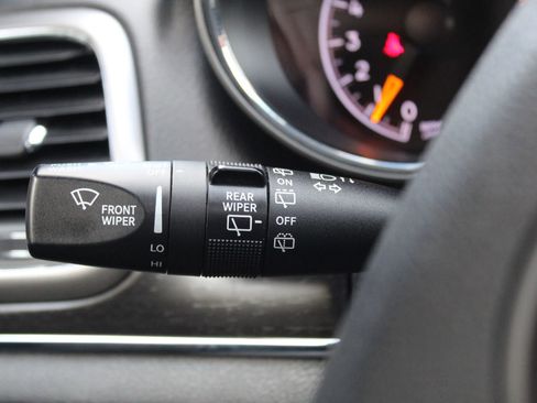 Used 2018 Jeep Grand Cherokee Limited image 29