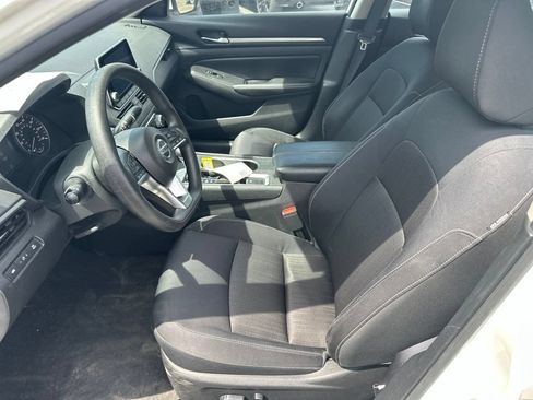 Used 2022 Nissan Altima 2.5 SV AWD/4WD image 4