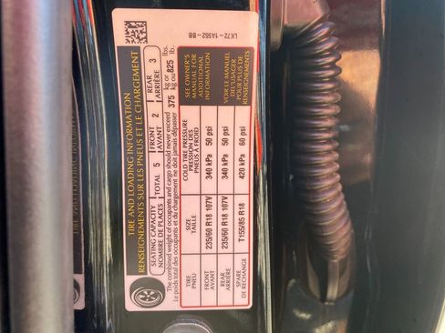 Used 2020 Land Rover Discovery Sport image 31