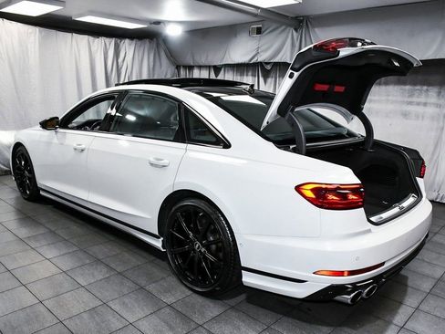 Used 2022 Audi S8 w/ S8 Comfort Plus Package AWD/4WD image 82