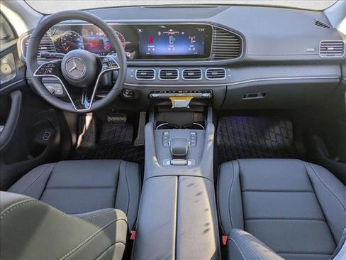 New 2026 Mercedes-Benz GLS 450 4MATIC image 15