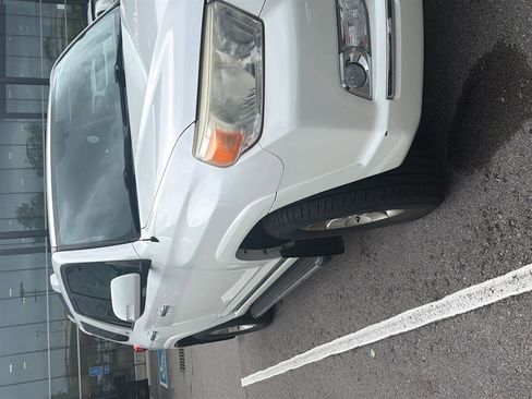 Used 2012 Toyota 4Runner SR5 w/ Convenience Pkg image 11