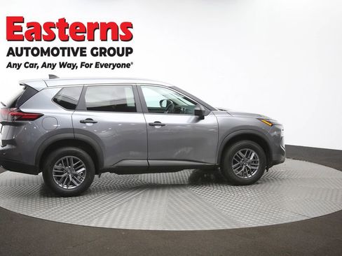 Used 2024 Nissan Rogue S AWD/4WD image 45