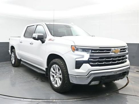 Used 2023 Chevrolet Silverado 1500 LTZ w/ LTZ Convenience Package II AWD/4WD image 2