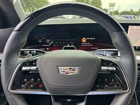 Used 2025 Cadillac Escalade V AWD/4WD image 31