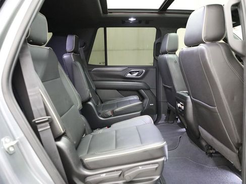 Used 2022 GMC Yukon SLT w/ SLT Premium Package AWD/4WD image 15