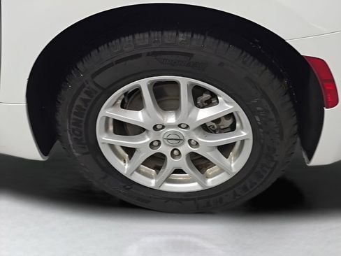 Used 2022 Chrysler Voyager LX FWD image 41