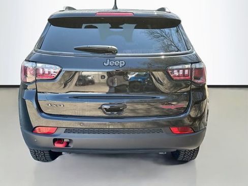 New 2026 Jeep Compass Trailhawk w/ Sun, Sound & Navigation Group AWD/4WD image 7