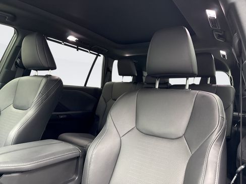 Used 2025 Lexus TX 350 AWD w/ Technology Package image 9