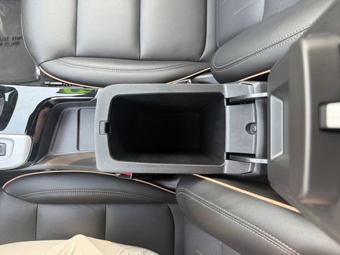 Used 2025 Buick Envista Sport Touring FWD image 30