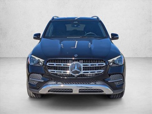 Used 2025 Mercedes-Benz GLE 350 4MATIC image 2