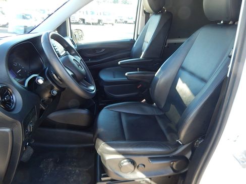 Used 2021 Mercedes-Benz Metris image 18