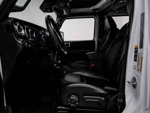 Used 2022 Jeep Wrangler Unlimited Rubicon w/ Xtreme Recon 35" Tire Package image 39