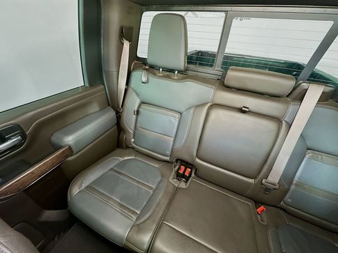 Used 2020 GMC Sierra 3500 Denali w/ Denali Ultimate Package image 12