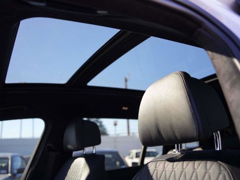 Certified 2023 BMW X7 M60i w/ Executive Package image 17