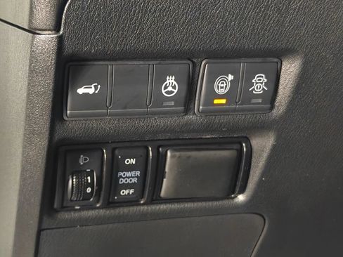 Used 2019 Nissan Armada Platinum AWD/4WD image 15