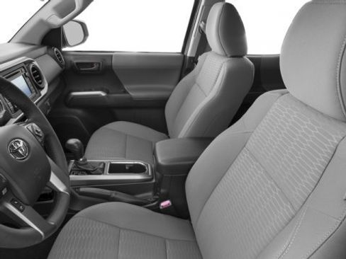 Used 2017 Toyota Tacoma SR5 w/ Tow Package image 12