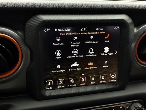 Used 2023 Jeep Gladiator Mojave AWD/4WD image 13