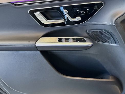 New 2026 Mercedes-Benz EQE 320 4MATIC SUV image 16