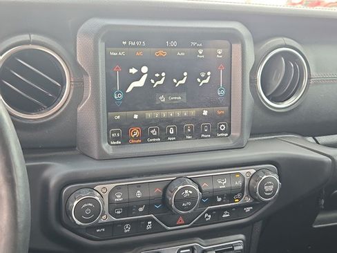 Used 2020 Jeep Gladiator Rubicon AWD/4WD image 13