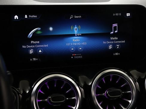 Used 2023 Mercedes-Benz GLA 250 4MATIC image 2